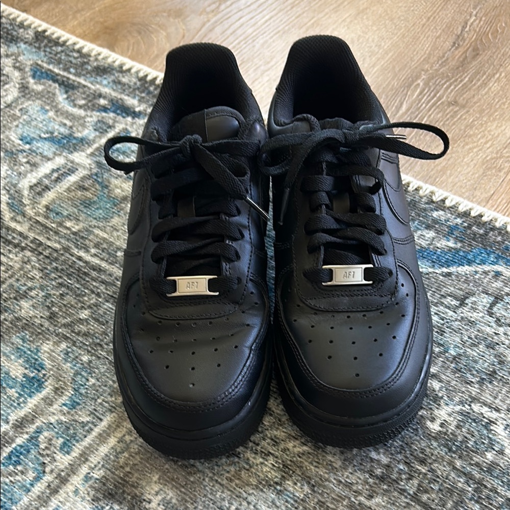Nike Men's Black Sneakers